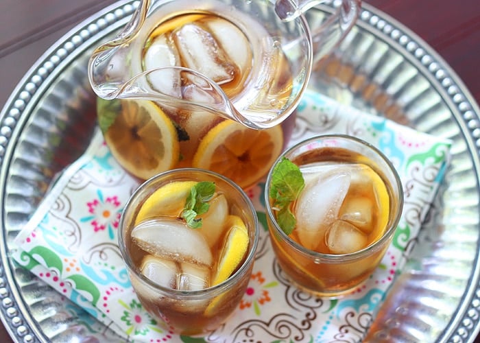 Love sweet tea? Look no further than this Southern sweet tea recipe. Nothing is more refreshing on a hot day than slowly sipping on an ice cold glass of tea.