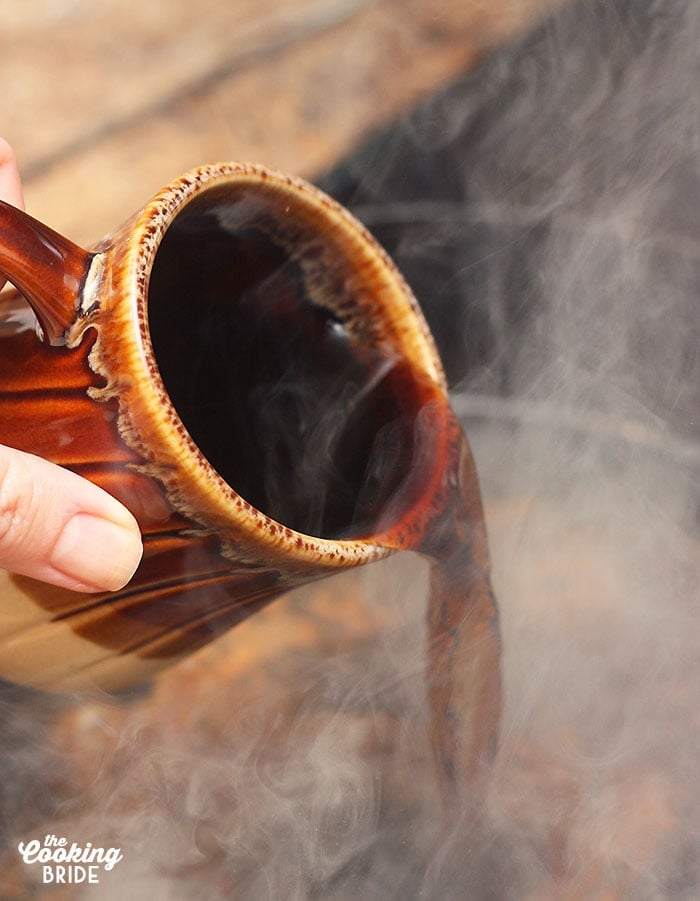 pouring the coffee into the skillet