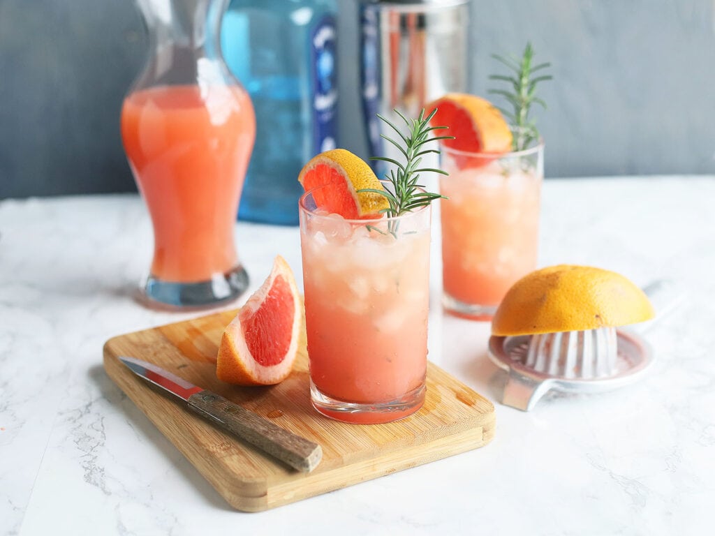 Rosemary and Gin Grapefruit cocktail