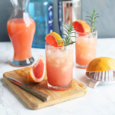Rosemary and Gin Grapefruit cocktail