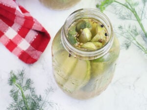 quart mason jars of dill pickles spears