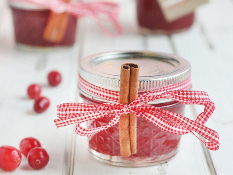 Strawberry Cranberry Jam [Christmas Jam]