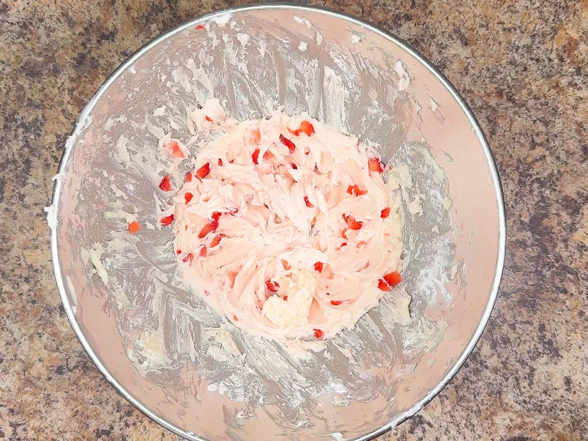 Completed strawberry buttercream frosting.