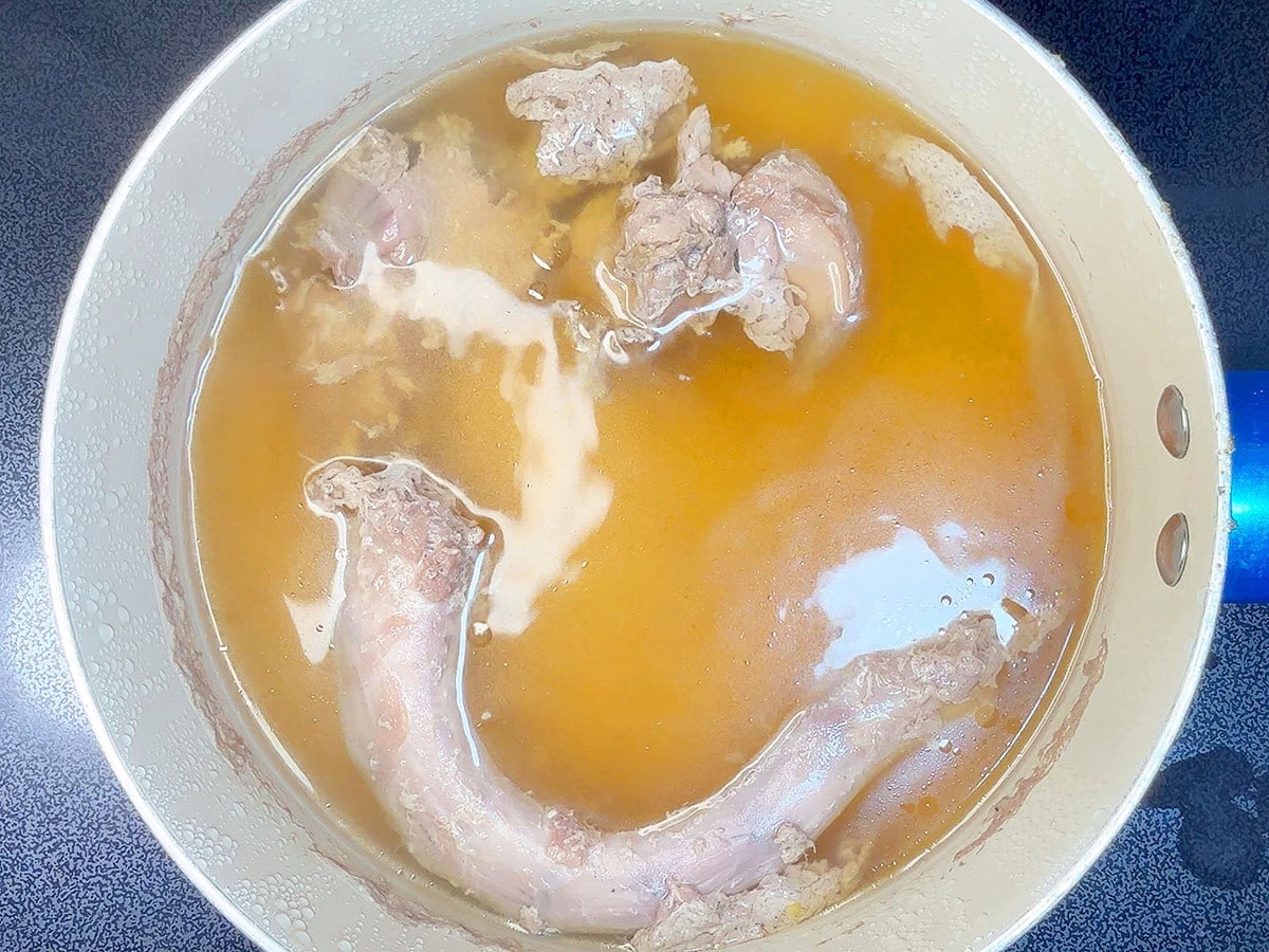 Turkey giblets and neck bone simmered in broth.